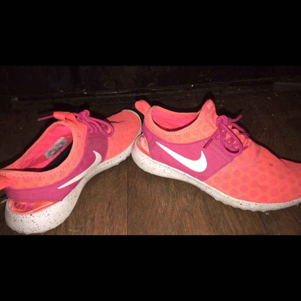 Nike pink and coral